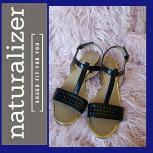 NATURALIZER  SHOES